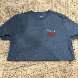 Huk T-shirt.